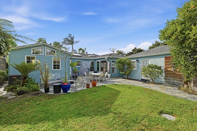 Building Photo - MISSION BAY 4-BED/3-BATH - 3 MIN WALK TO BAY