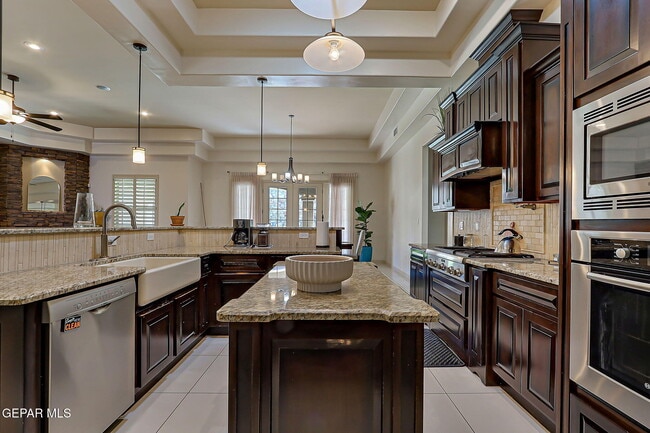 Building Photo - 13452 Emerald Falls Dr