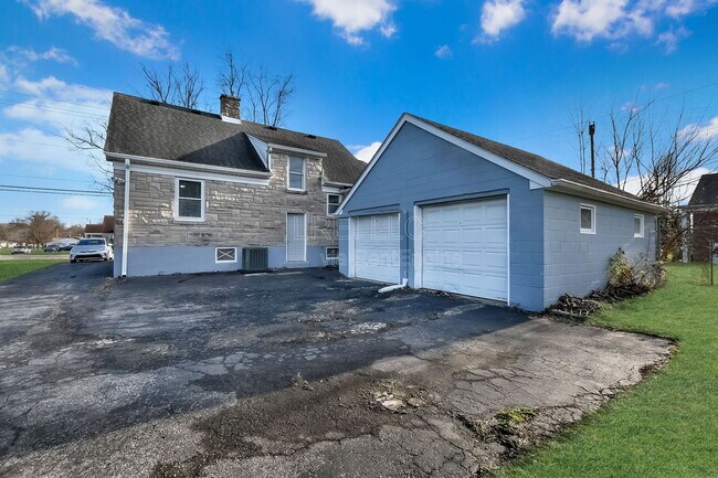 Building Photo - 4724 Cane Run Rd