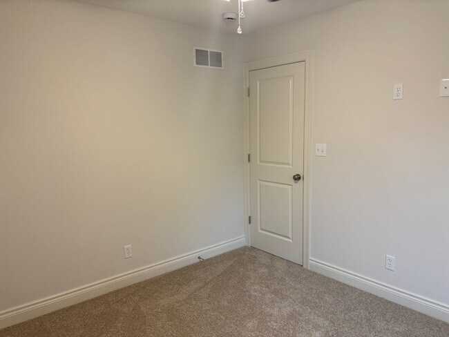 Building Photo - 14 3rd Ave