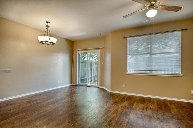 Building Photo - 8102 Willet Trail