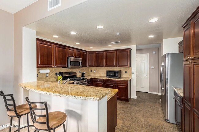 Kitchen - 33550 N Dove Lakes Dr