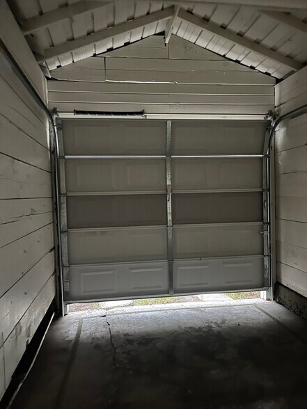 Building Photo - 210 Reno Ave