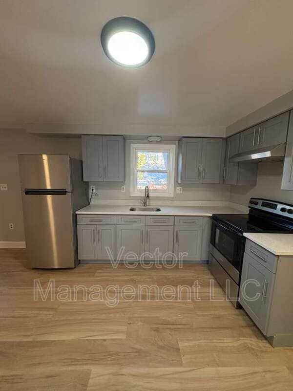 Building Photo - 507 Howard Ave