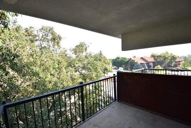Building Photo - 4440 Laguna Pl