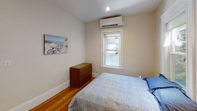 Building Photo - 307 Tappan St