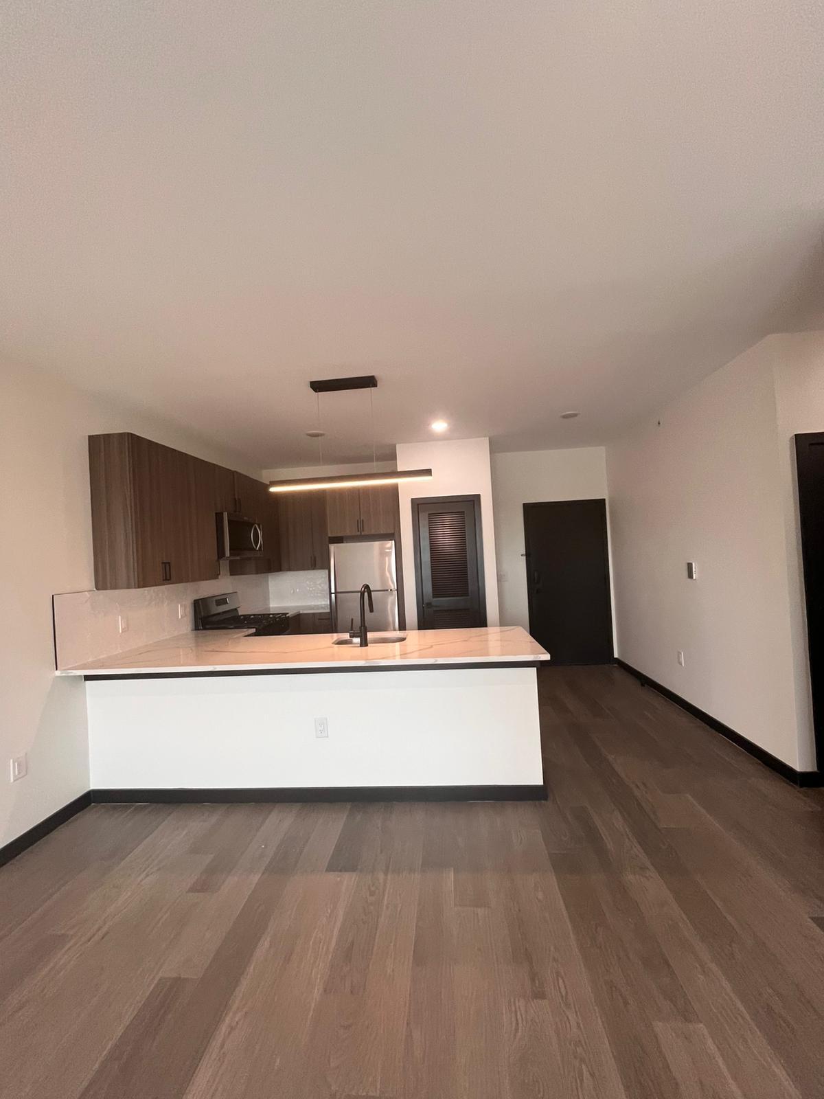 Building Photo - 130 Mallory Ave