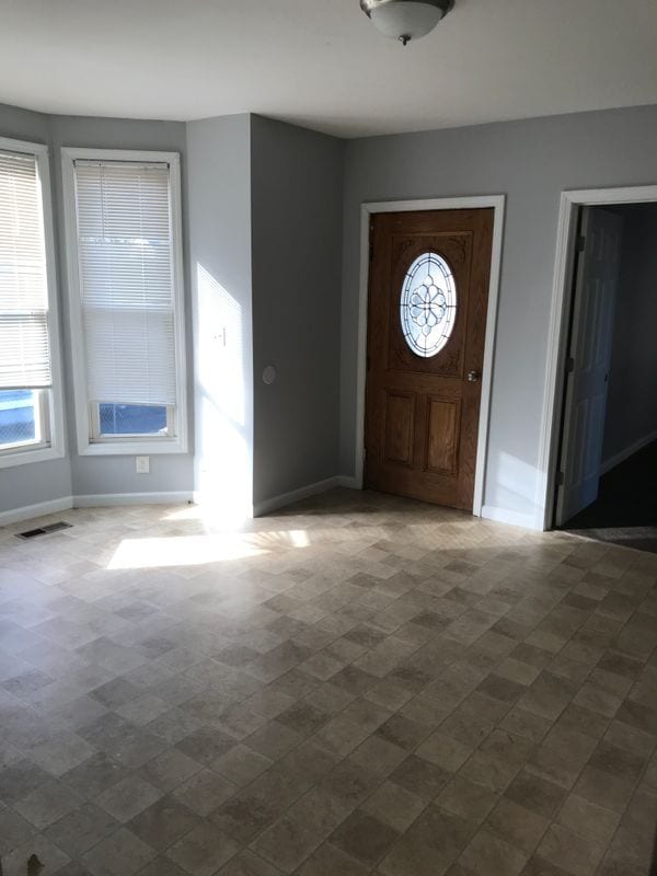 Building Photo - 19 Hobart St