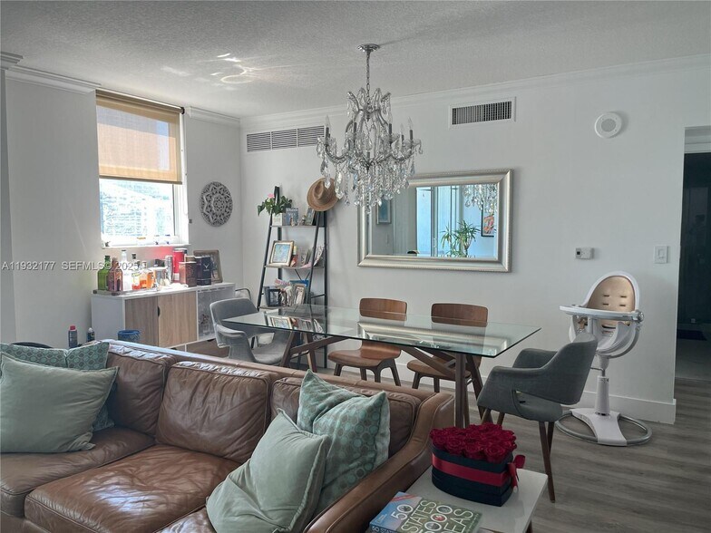 Building Photo - 31 SE 5th St