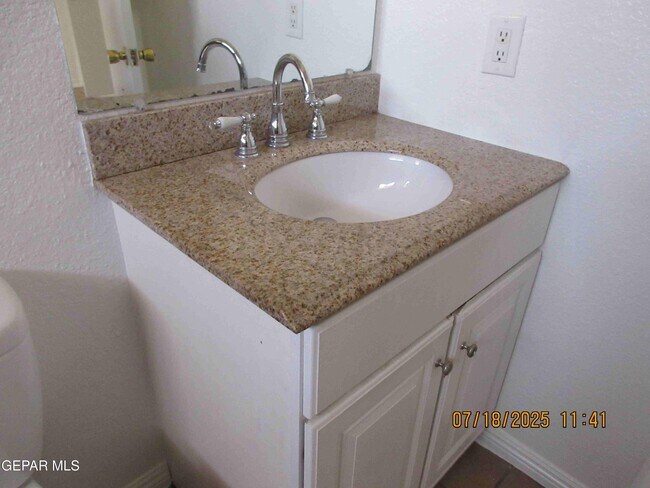 Building Photo - 1465 Sierra De Oro Dr