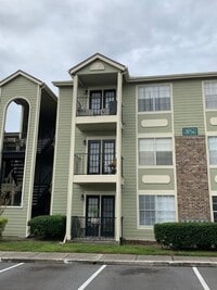Building Photo - 2550 N Alafaya Trail