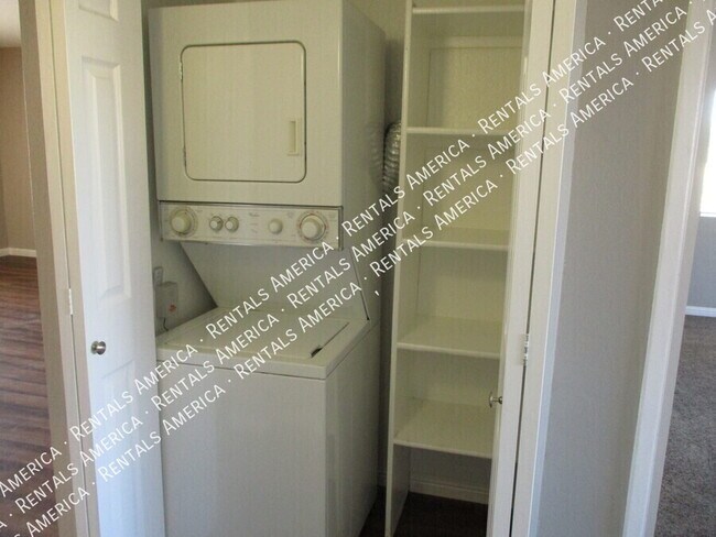 Building Photo - 1350 N 85th Pl