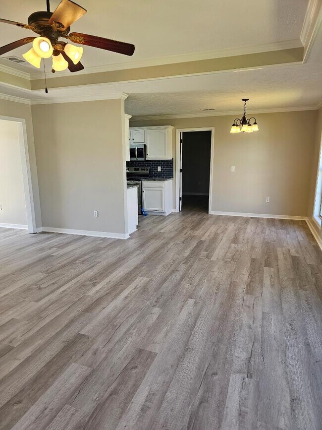 Building Photo - 119 Cedar Spring Cir