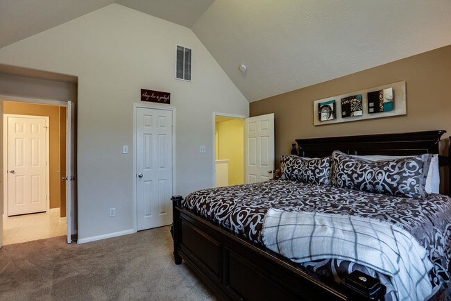 Building Photo - 13003 Iris Garden Ln