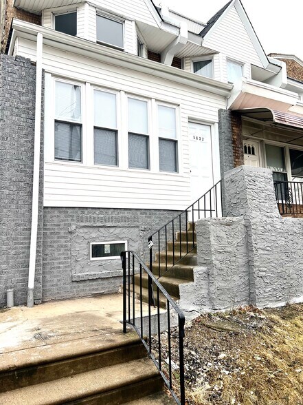 Building Photo - 5632 Warrington Ave