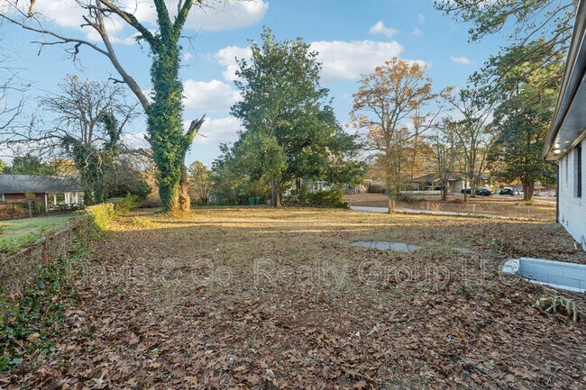 Building Photo - 2385 Tilson Rd