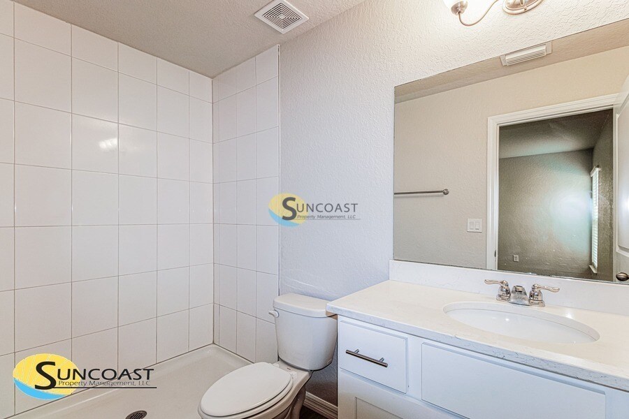 Building Photo - 814 Spruce St