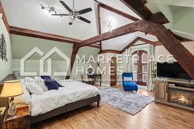 Building Photo - 1391 Woodbridge St