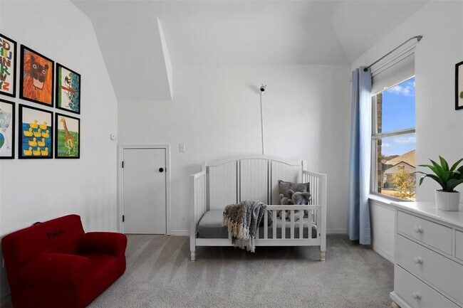 Building Photo - 2233 Santa Isabella Dr