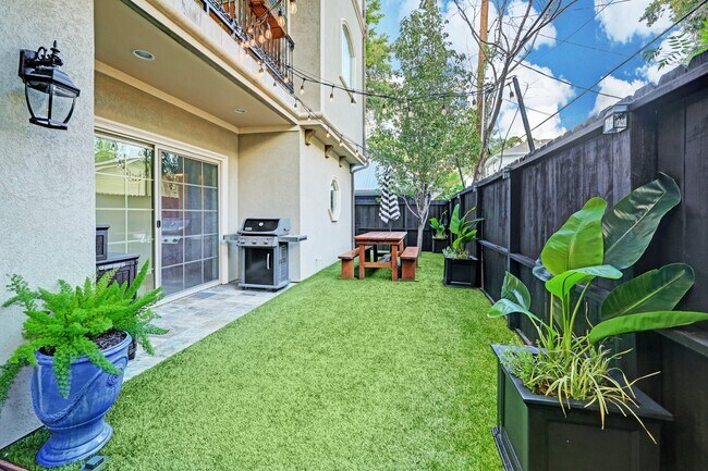 Building Photo - 514 Cortlandt St