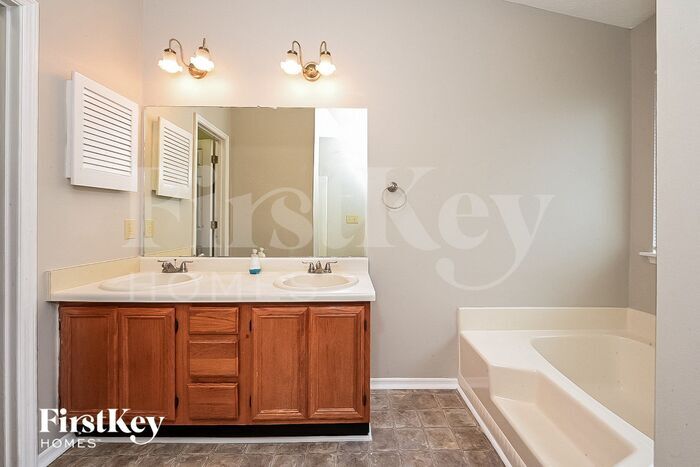 Building Photo - 478 Thomas Downs Way