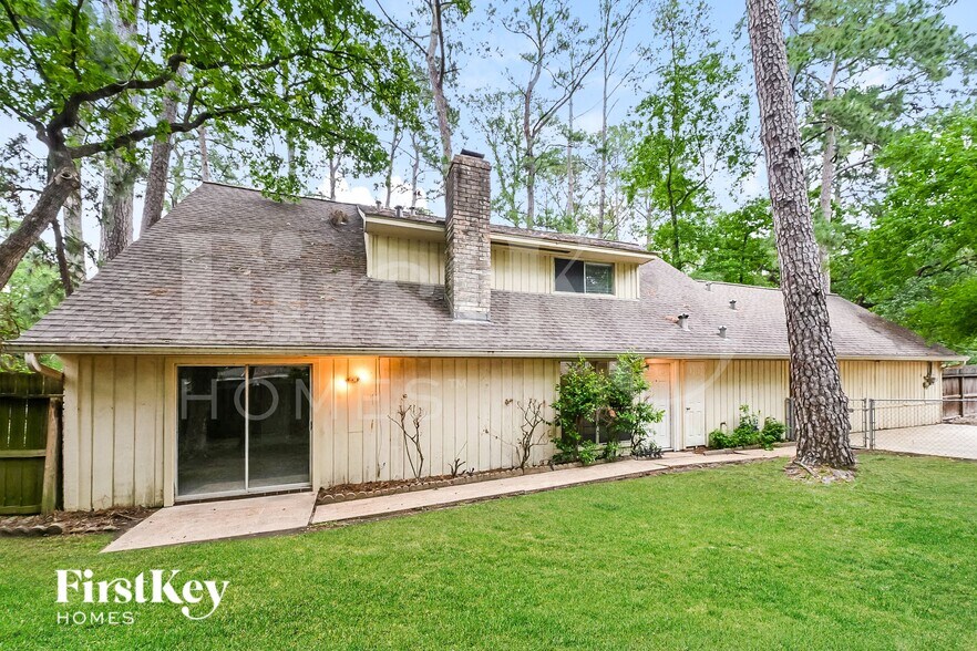 Building Photo - 16911 Memorial Oaks Ln