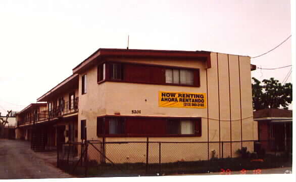 Primary Photo - 5201-5203 Elizabeth St
