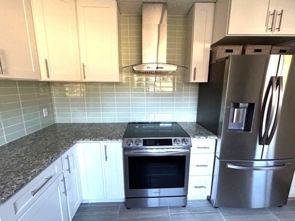 Building Photo - Hollywood Hills Subdivision Mid-Mod Ranch Available Now!