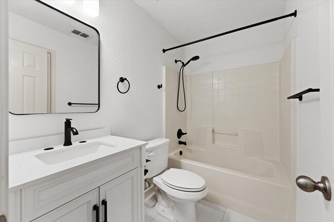 Building Photo - 1201 Telese Ct