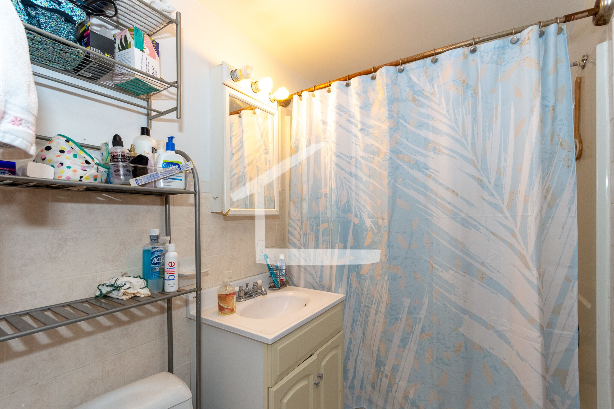 Building Photo - 324 Saint Paul St