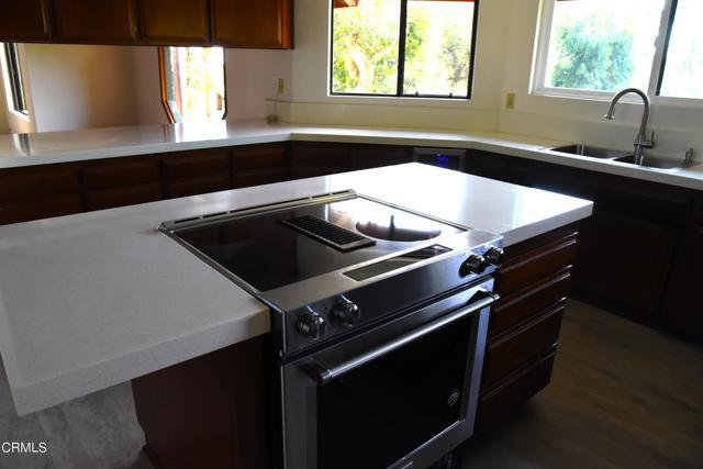 Building Photo - 1523 Vista Del Mar Dr