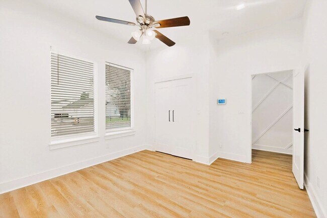 Building Photo - Modern 3 Bed, 3 Bath Home Near Downtown Dallas