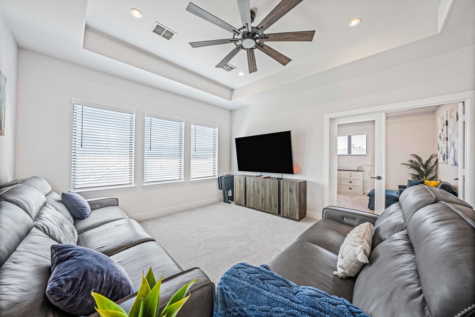 Building Photo - 8116 Hubble Walk