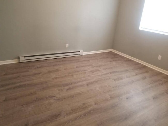 Building Photo - 205 Sandra Ave