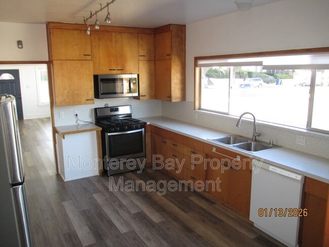 Building Photo - 650 Hawthorne St