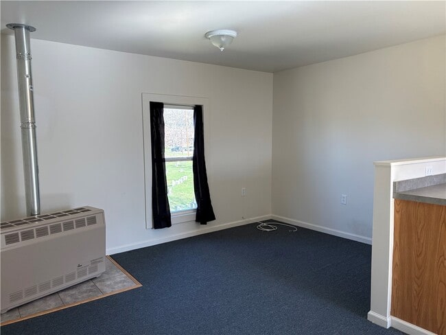 Building Photo - 132 W High St