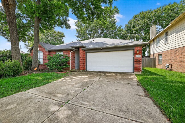 Primary Photo - 17162 Summer Hollow Dr