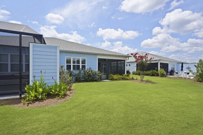 Building Photo - "Charming 2-Bedroom Retreat with 2 Baths and Den - 1558 Sq. Ft. of Comfort in Latitude Margaritav...