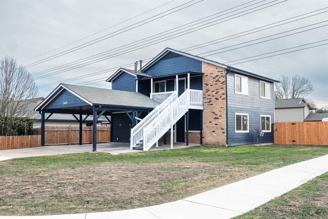 Building Photo - 2401 Bucks Run