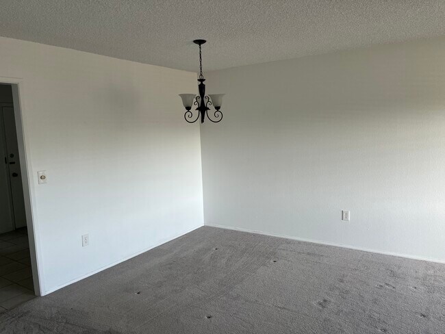 Building Photo - 10915 W Thunderbird Blvd