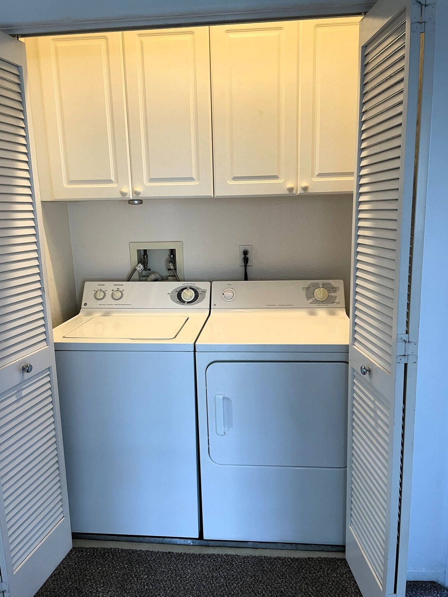 Building Photo - 10776 Sabre Hill Dr
