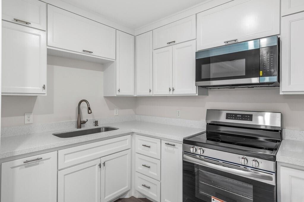 Building Photo - 835 E Taylor St