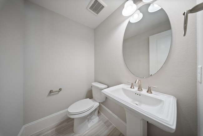 Building Photo - 6755 Highclere Manor Ln