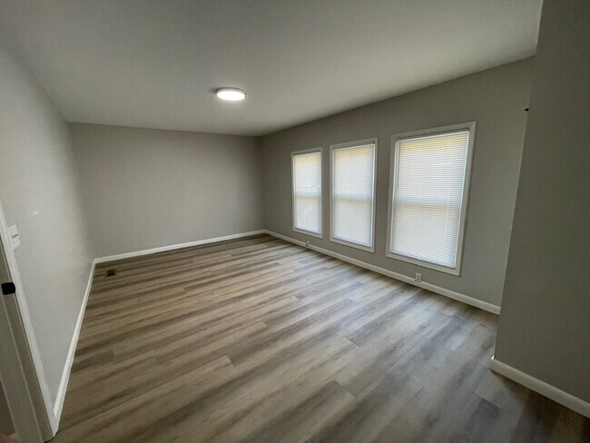 Building Photo - 119 Washington Cir