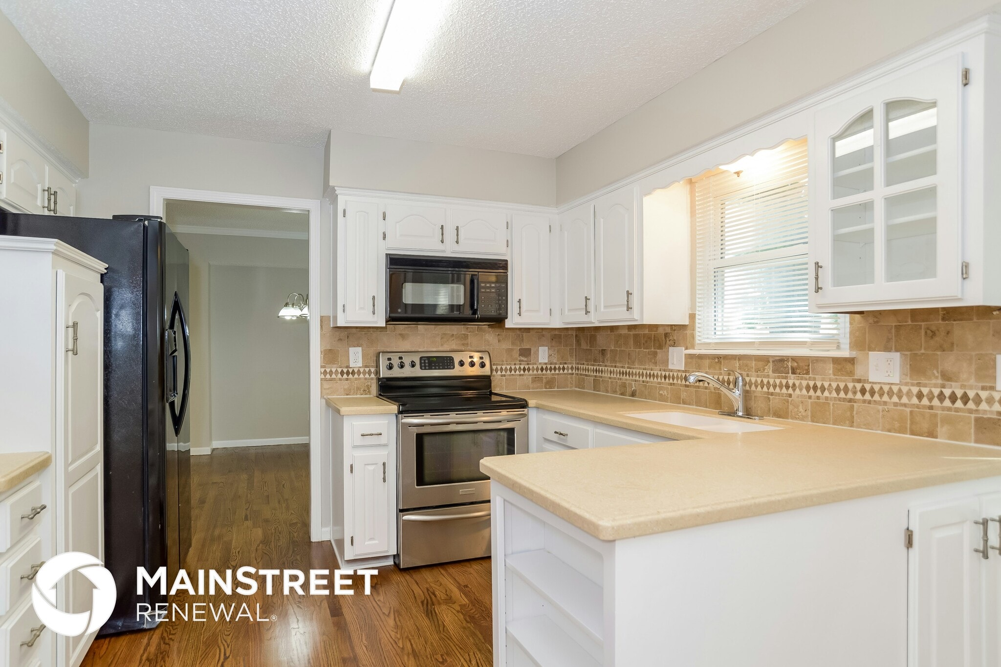 Building Photo - 14705 S Alden St