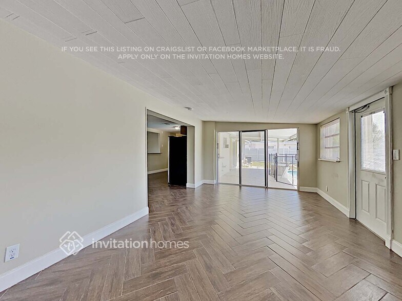 Building Photo - 2490 Florida Mango Rd