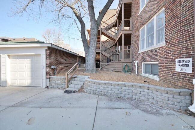 Building Photo - 6321 Southwood Ave
