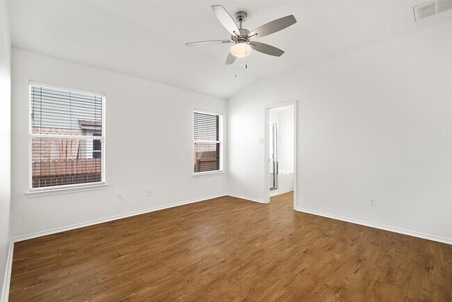 Building Photo - 1416 Fort LLoyd Pl
