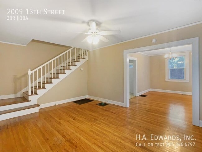 Building Photo - 2009 13th St