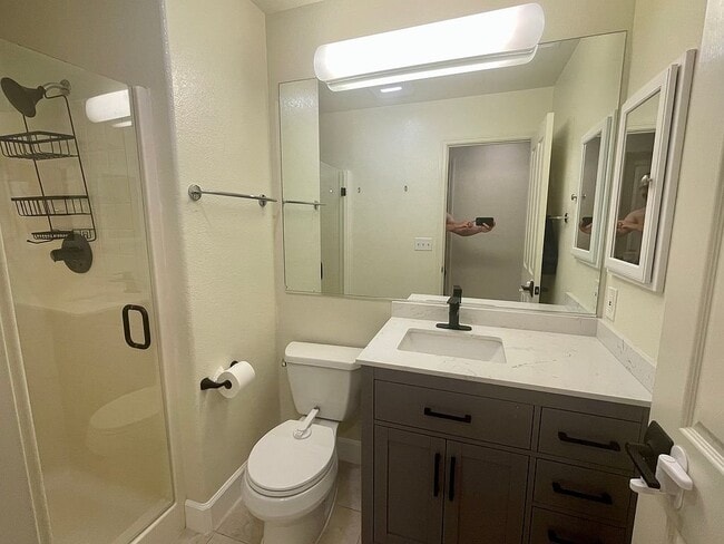 Building Photo - 360 Hansen Cir